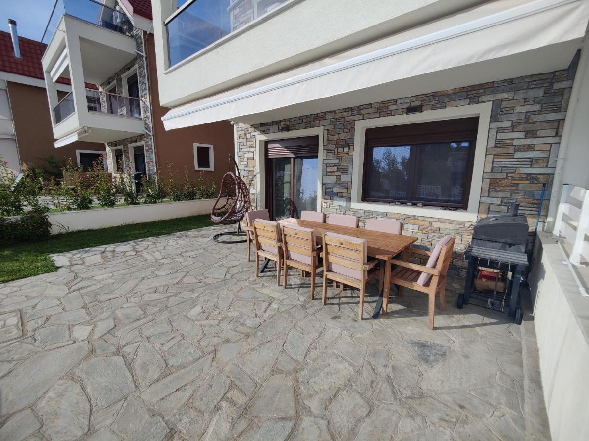 Villa Cassiopeia Nikiti  Exterior foto